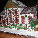 Minnesota-santas-green-gingerbread-cottage-house